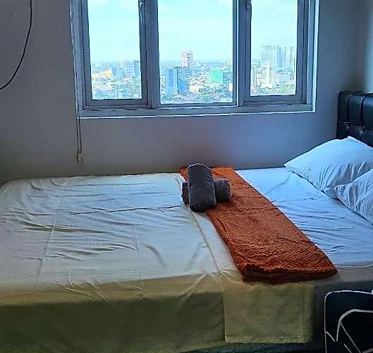 Mae's Hub At Mplace Towerd Quezon Hotel